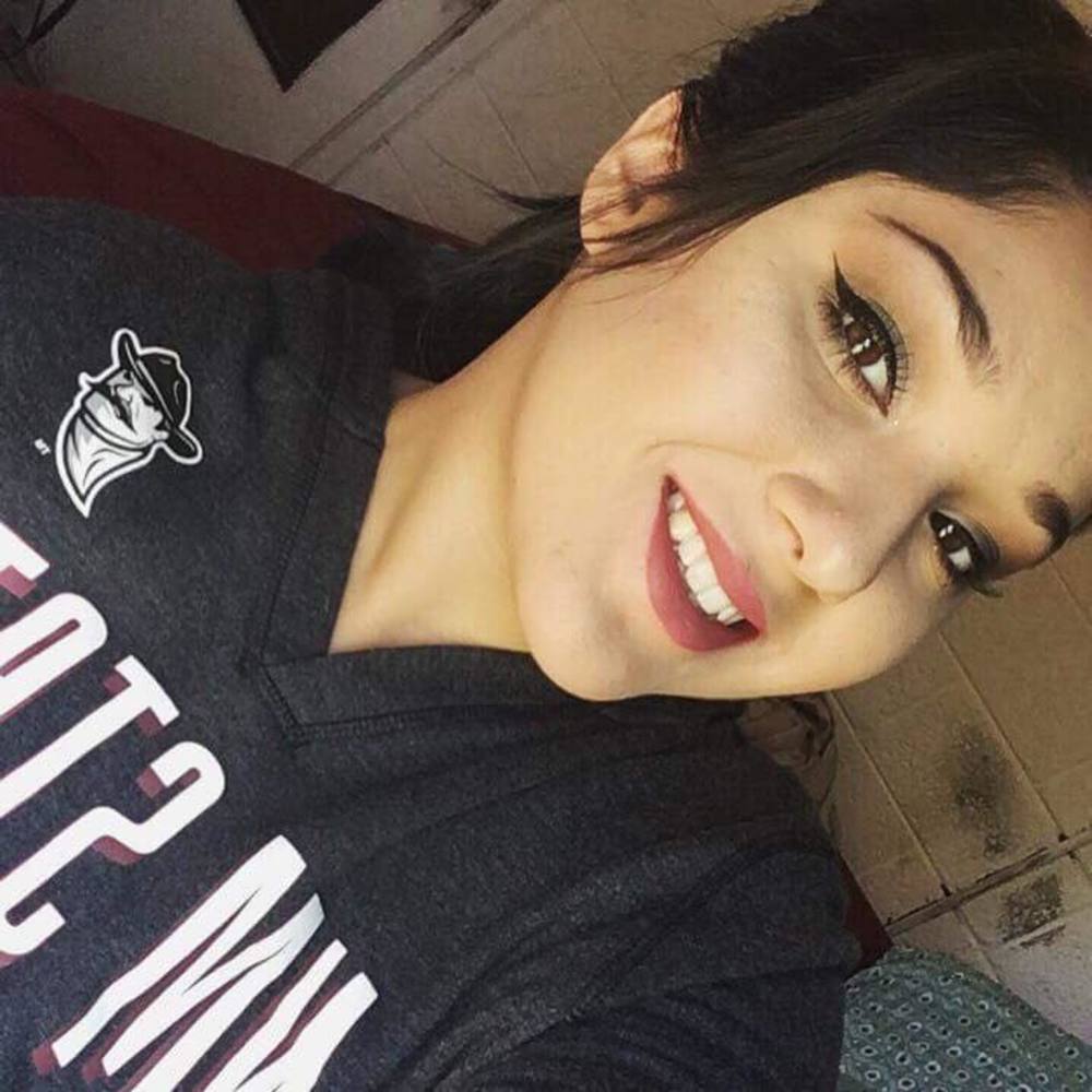 Meet your Posher, Destinee